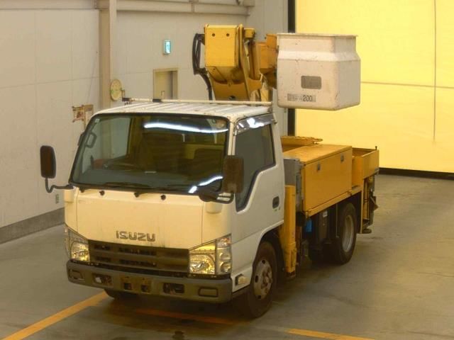2010 Isuzu Elf Aerial work platform Japan auction vehicle