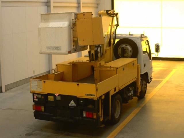 2010 Isuzu Elf Aerial work platform auction photo 2