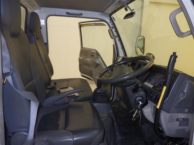 2010 Isuzu Elf Aerial work platform auction photo 5