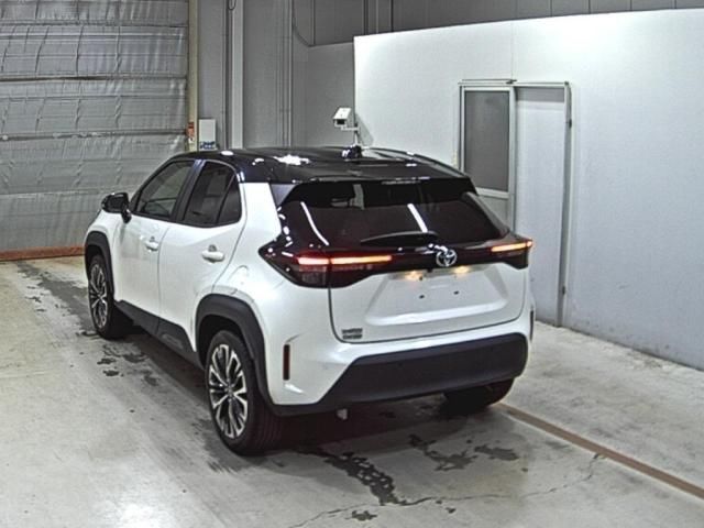 2021 Toyota Yaris Cross Z auction photo 2