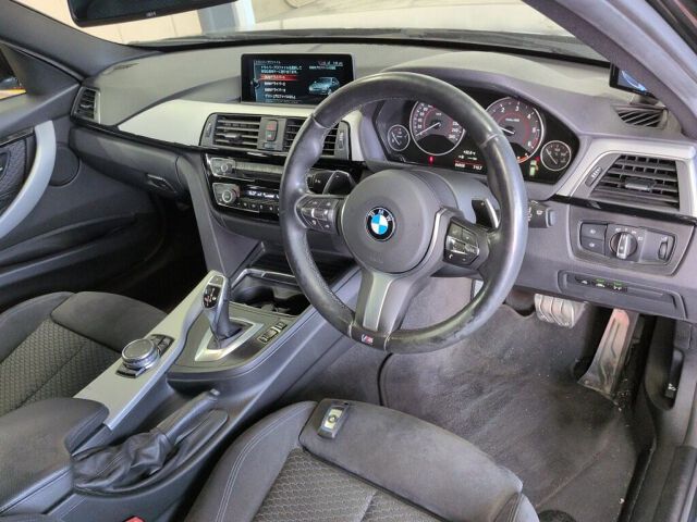 2017 BMW 3 Series 320D Touring M Sport auction photo 3