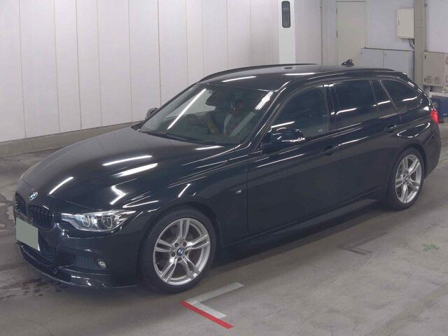 2017 BMW 3 Series 320D Touring M Sport auction photo 4