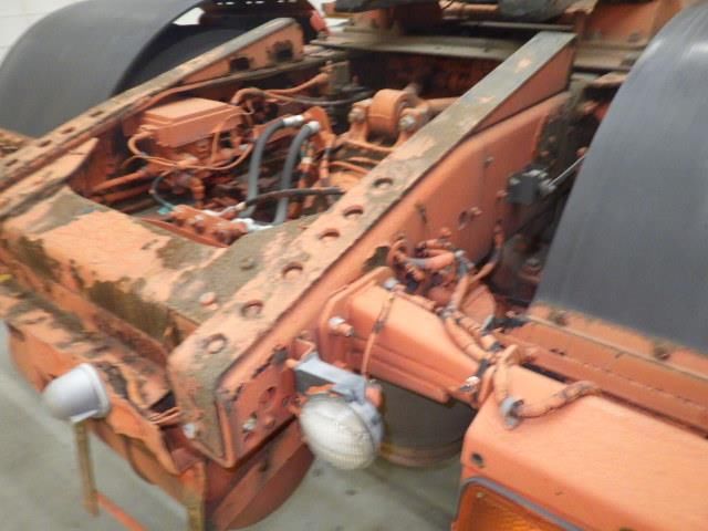 2005 Isuzu トラクター auction photo 4