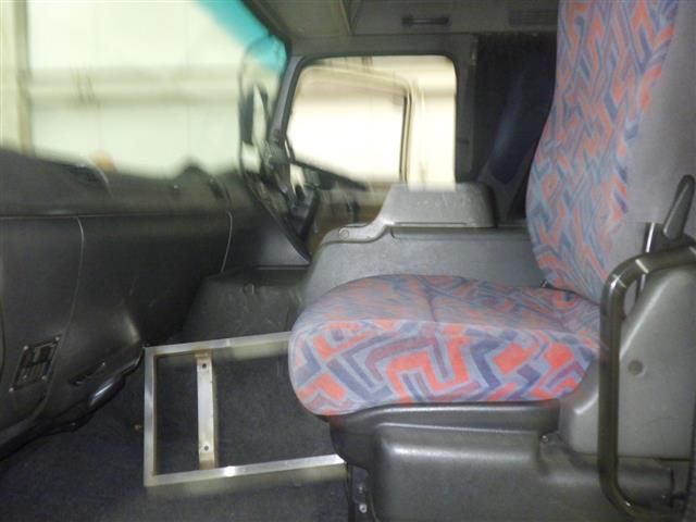 2005 Isuzu トラクター auction photo 8