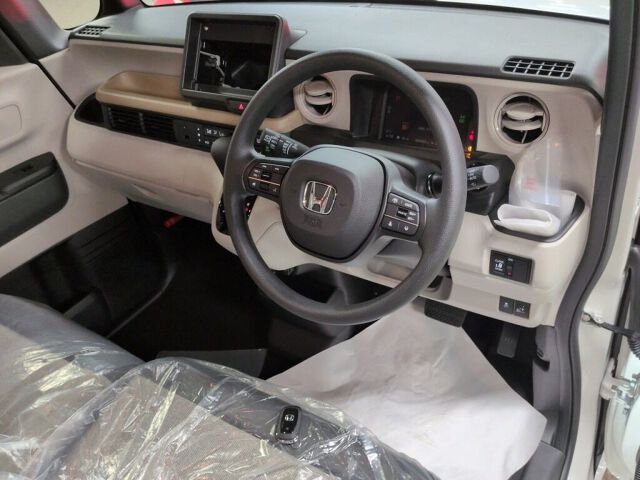 2026 Honda N-BOX Base grade 4WD auction photo 3