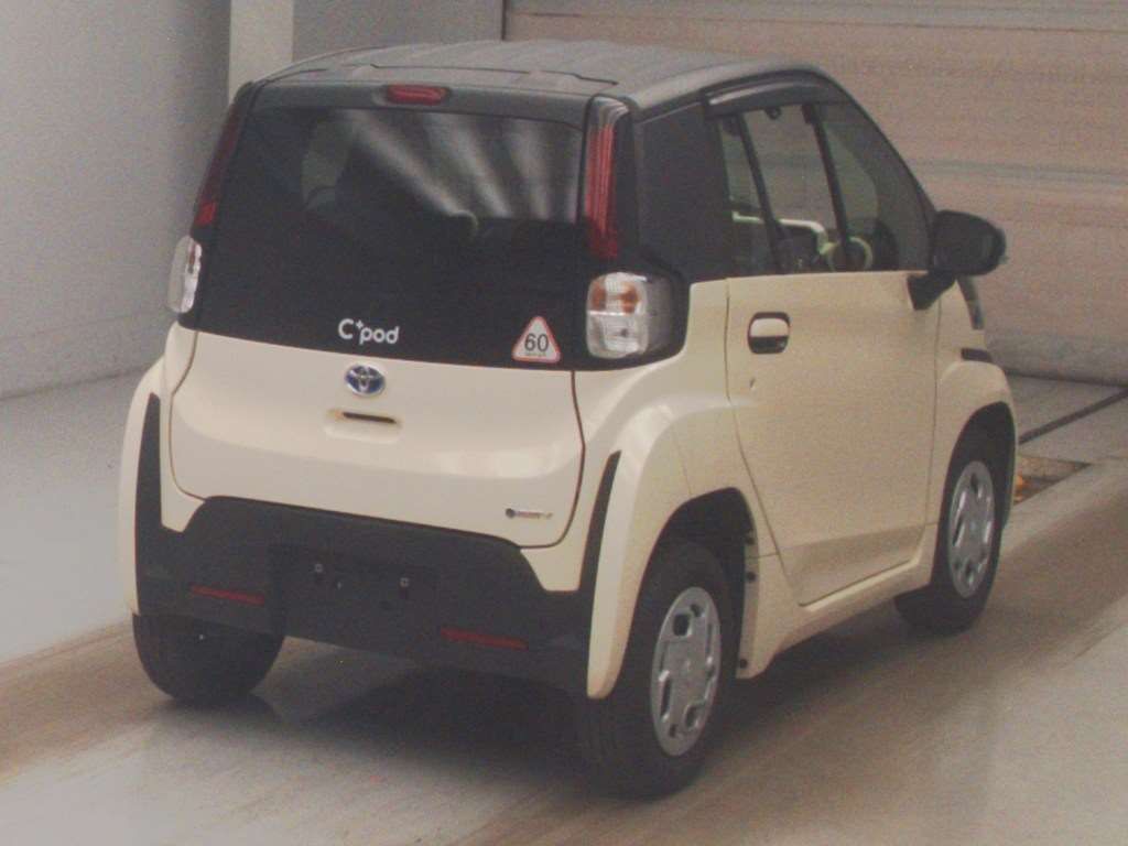 2024 Toyota シーポッド G auction photo 2