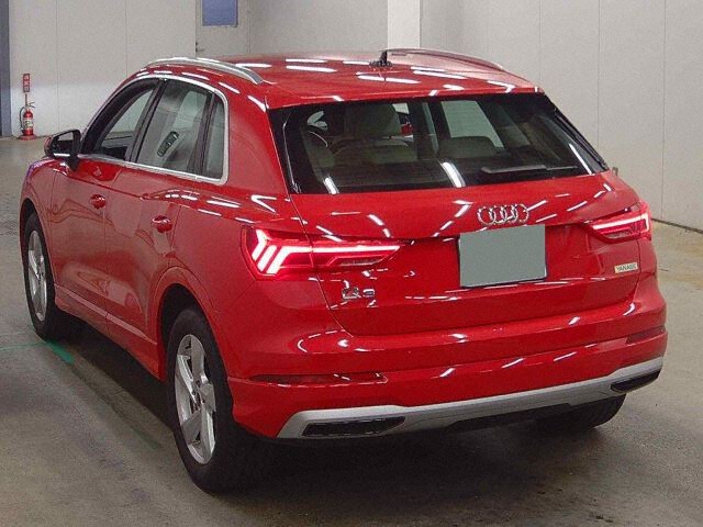 2024 Audi Q3 35TFSIアドバンス auction photo 2