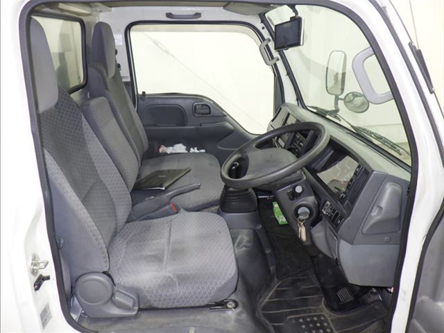 2018 Isuzu Elf 冷蔵・冷凍車 auction photo 6