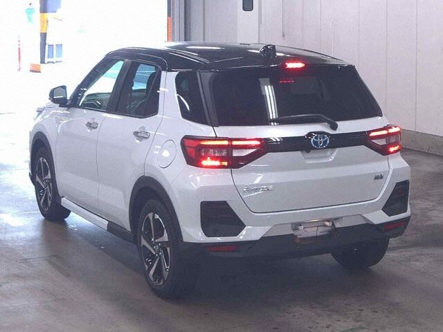 2026 Toyota Raize Hybrid Z auction photo 2