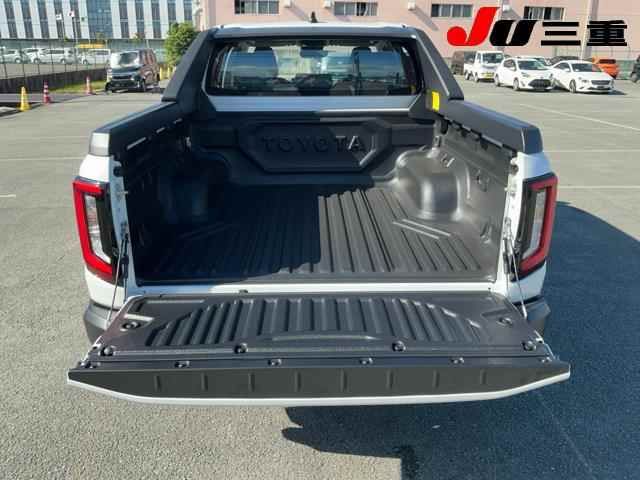 2026 Toyota Hilux Zアドベンチャー 4WD auction photo 7