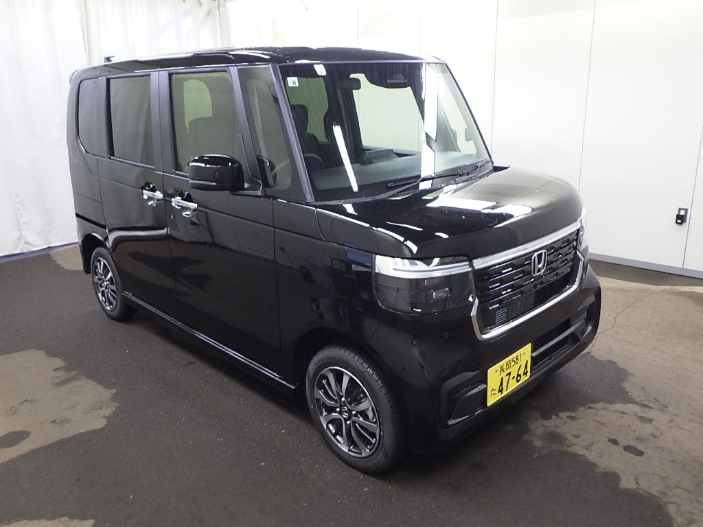 2026 Honda N-BOX 4WD Custom Japan auction vehicle