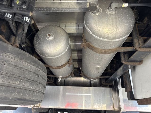 2016 Nissan Diesel クオン Aluminum Wing auction photo 13