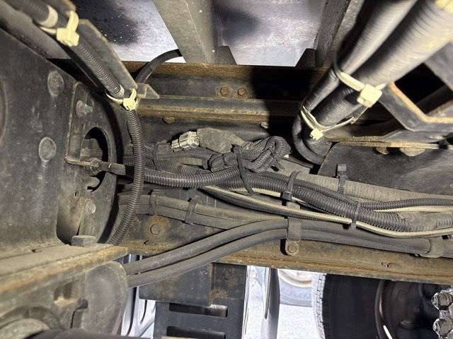 2016 Nissan Diesel クオン Aluminum Wing auction photo 11