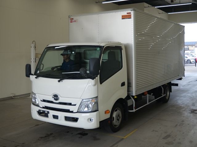 2020 Hino Dutro Aluminum van Japan auction vehicle