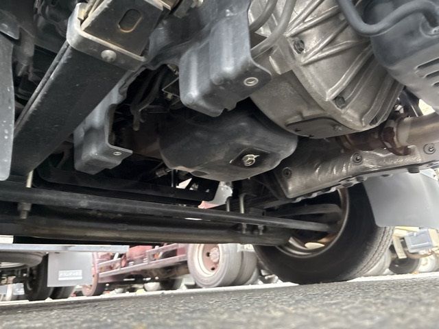 2020 Hino Dutro Aluminum van auction photo 11