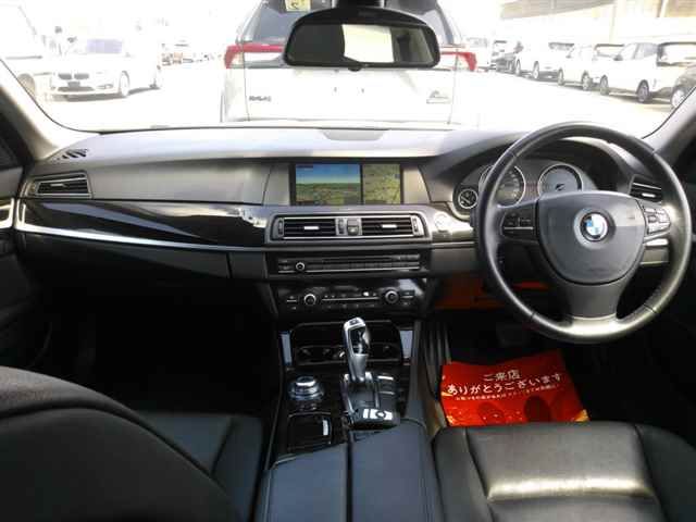 2012 BMW 5 Series 523i auction photo 8