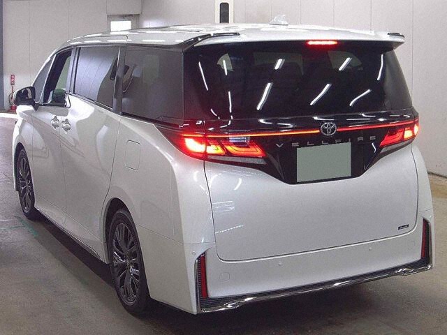 2025 Toyota Vellfire Z Premier 4WD auction photo 2