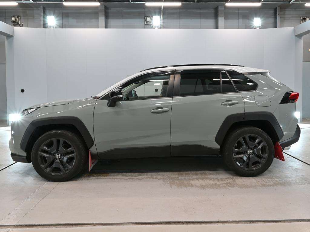 2022 Toyota RAV4 アドベンチャー 4WD auction photo 4