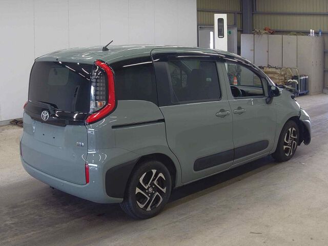 2023 Toyota Sienta ハイブリッドZ auction photo 5