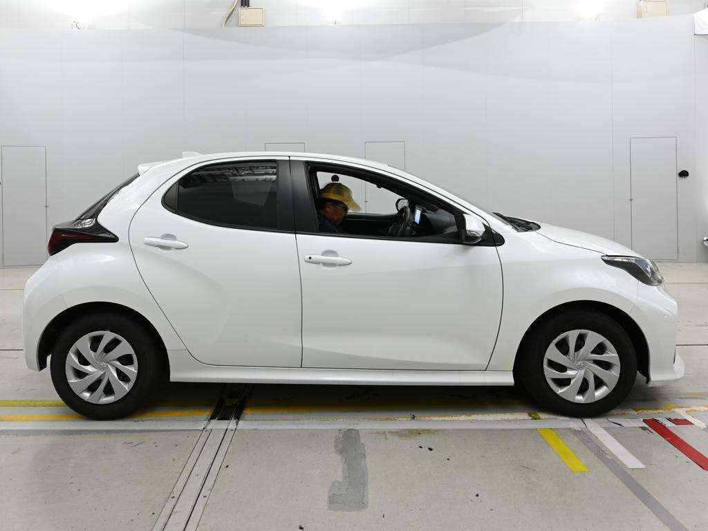 2023 Toyota Yaris X スマートエントリーPKG auction photo 3