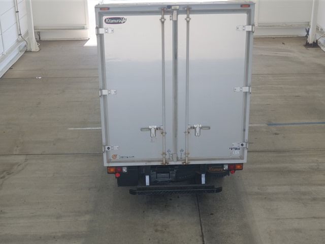 2018 Toyota Dyna Track base auction photo 3