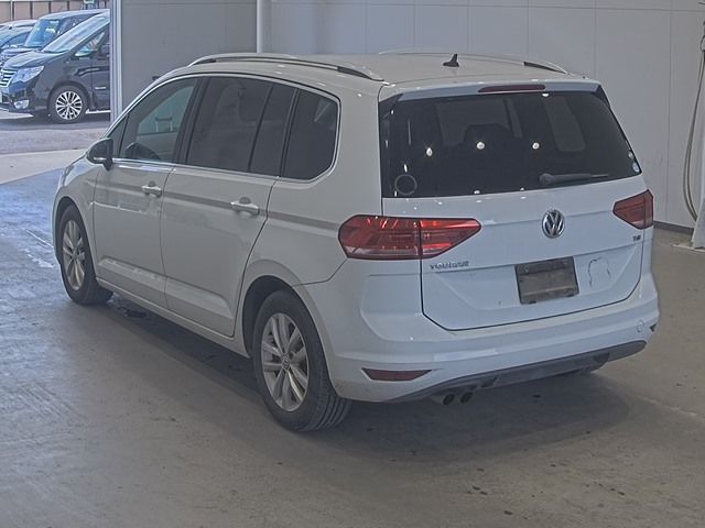 2017 Volkswagen VW ゴルフトゥーラン TSI コンフォートライン auction photo 2