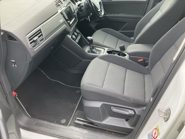 2017 Volkswagen VW ゴルフトゥーラン TSI コンフォートライン auction photo 9