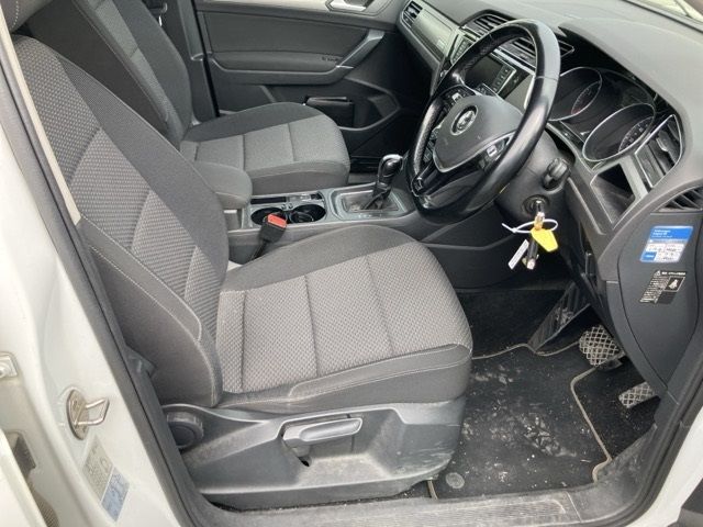 2017 Volkswagen VW ゴルフトゥーラン TSI コンフォートライン auction photo 8