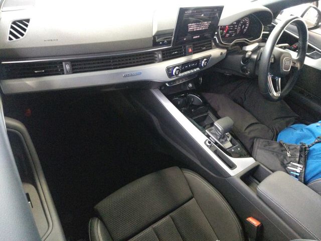 2021 Audi A4 40 TDI Quattro S Line 4WD auction photo 3