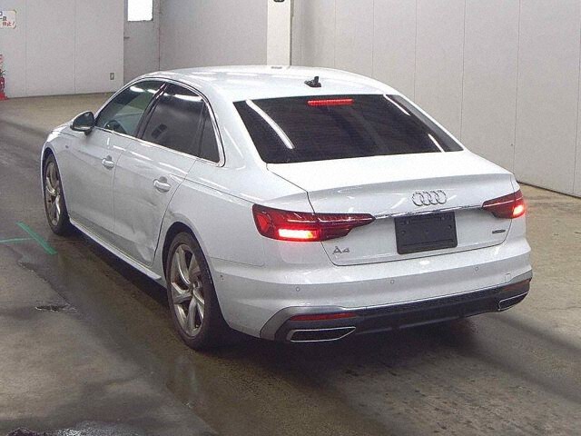 2021 Audi A4 40 TDI Quattro S Line 4WD auction photo 2