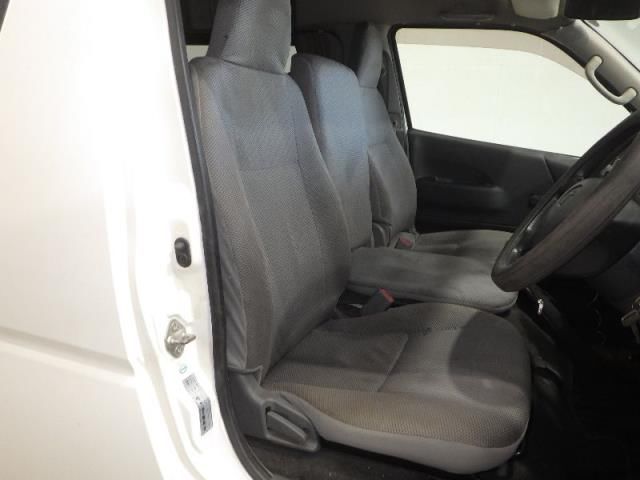 2006 Toyota Hiace auction photo 6