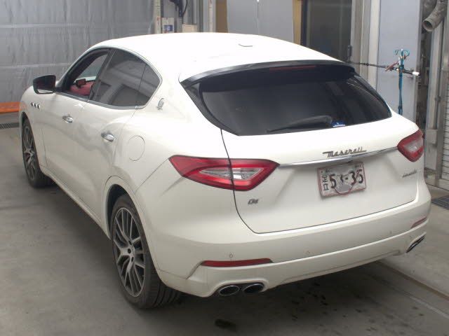 2017 Maserati マセラティ 4WD Levante auction photo 2