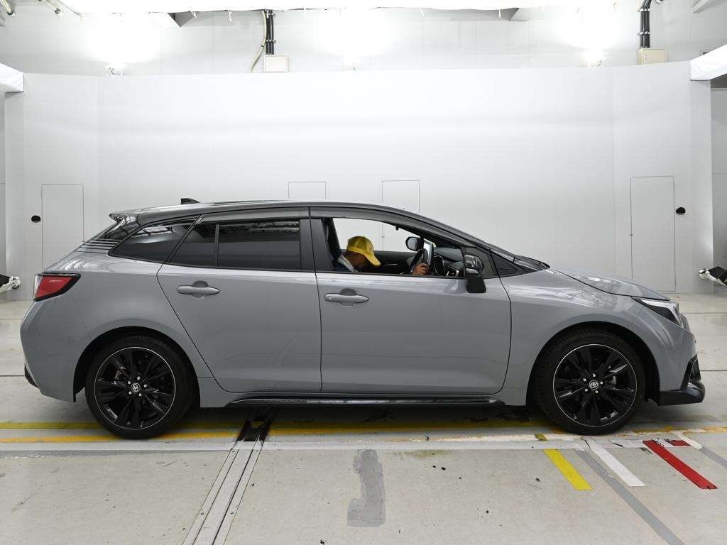 2025 Toyota Corolla Touring アクティブスポーツ auction photo 3