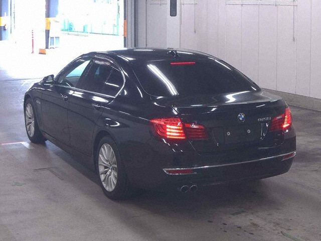 2015 BMW 5 Series 523I Luxury auction photo 2