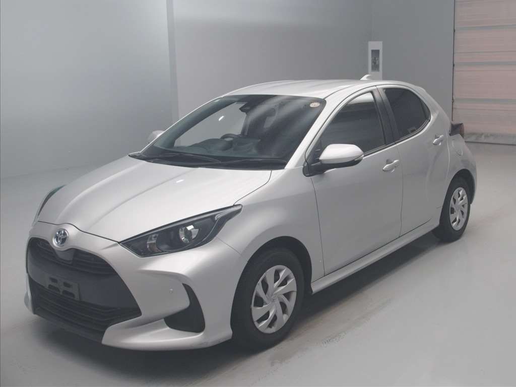 Japan Auction Vehicles 4 2021 Toyota Yaris Hybrid X auction photo