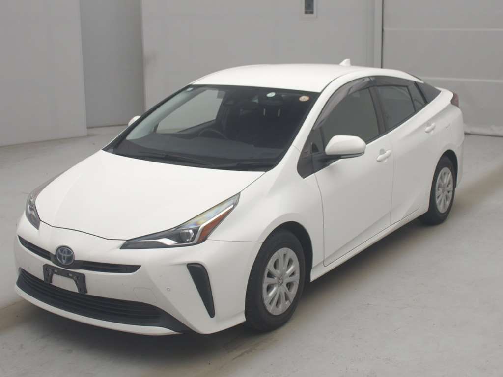 2020 Toyota Prius S 4WD Japan auction vehicle