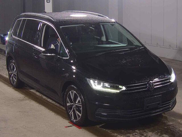 Japan Auction Vehicles 8 2025 Volkswagen ゴルフトゥーラン TSI Highline auction photo