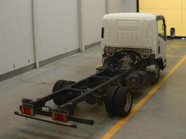 2016 Mazda タイタン chassis auction photo 2