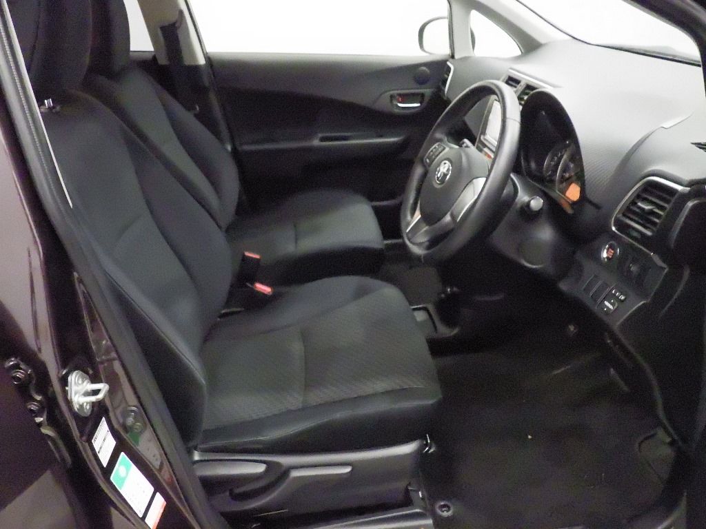 2014 Toyota Ractis G auction photo 6