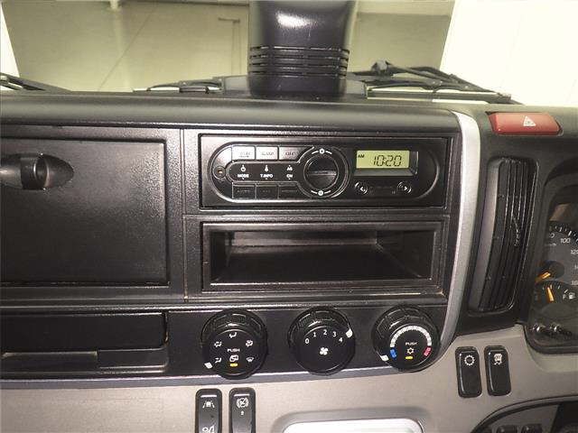 2019 Mitsubishi Fuso Canter Flat 2t auction photo 6