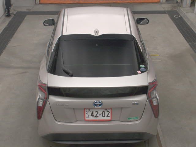 2016 Toyota Prius S auction photo 7