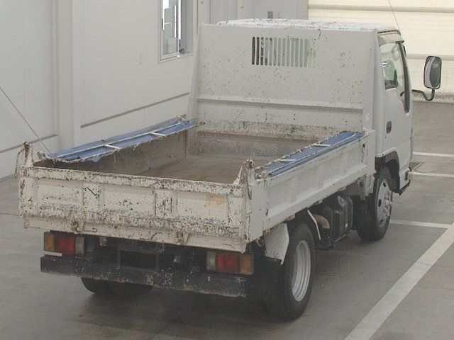 2010 Isuzu Elf dump auction photo 2