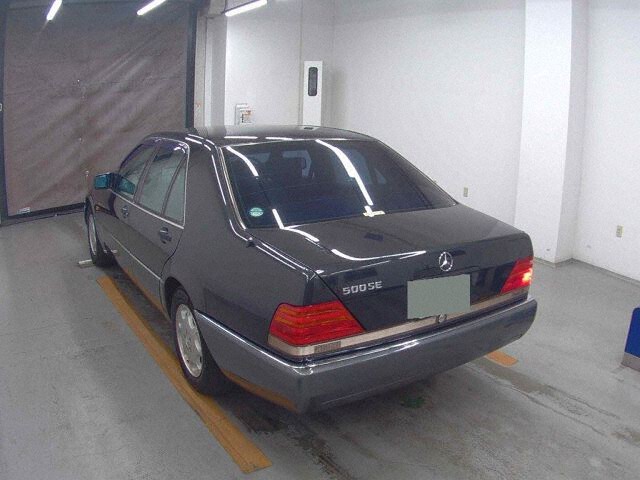 1993 Mercedes-Benz S-Class 300SE auction photo 2