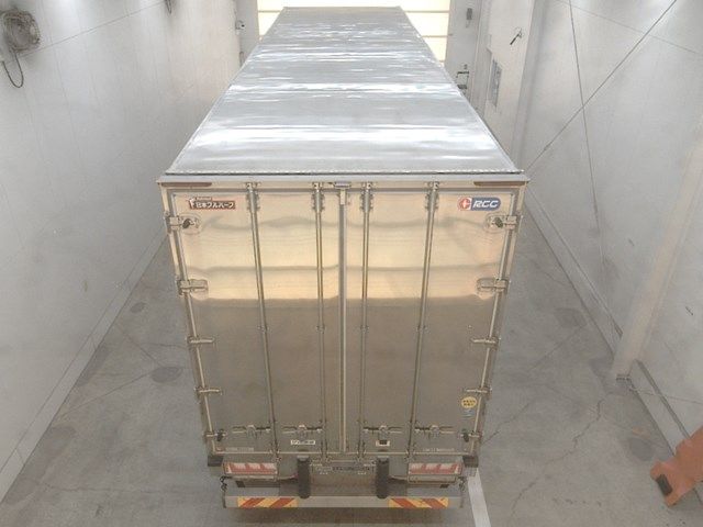 2022 Mitsubishi Fuso Refrigerated and frozen trucks auction photo 3