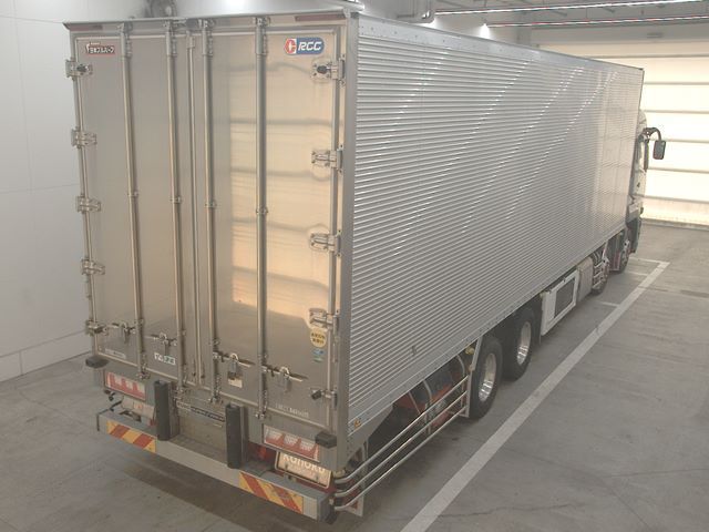 2022 Mitsubishi Fuso Refrigerated and frozen trucks auction photo 2