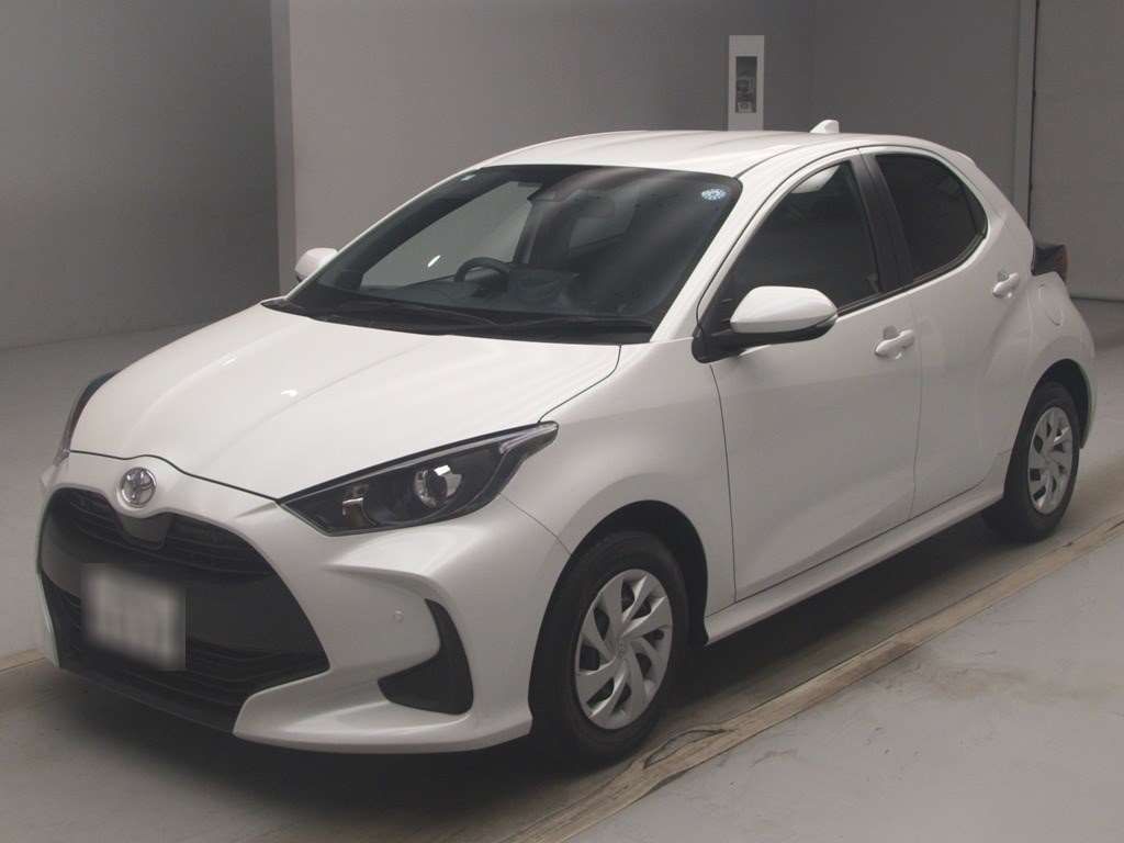 2023 Toyota Yaris G Japan auction vehicle