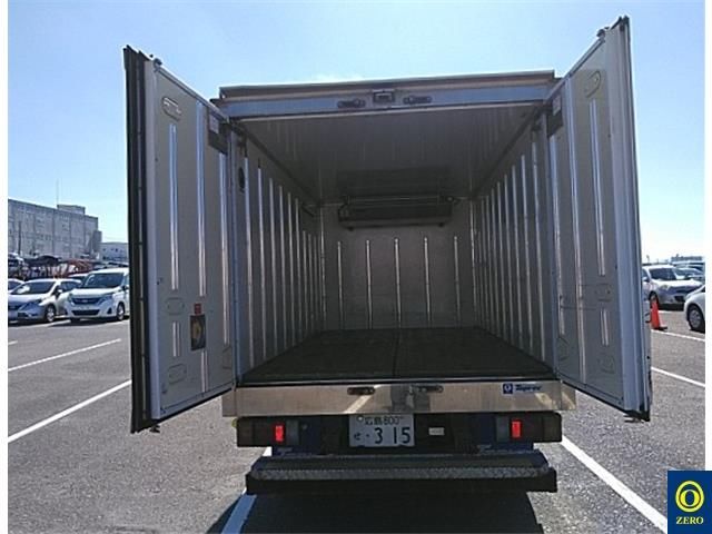 2016 Isuzu Elf Reizoureitousha auction photo 9