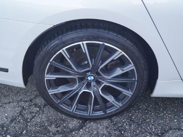 2021 BMW 7 Series 745E M Sport Edition auction photo 8