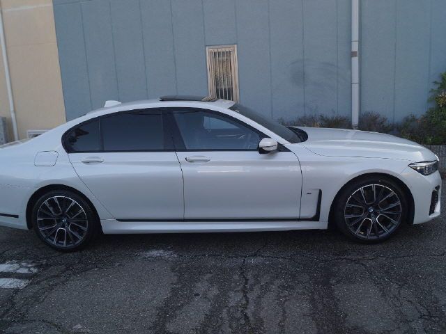 2021 BMW 7 Series 745E M Sport Edition auction photo 6