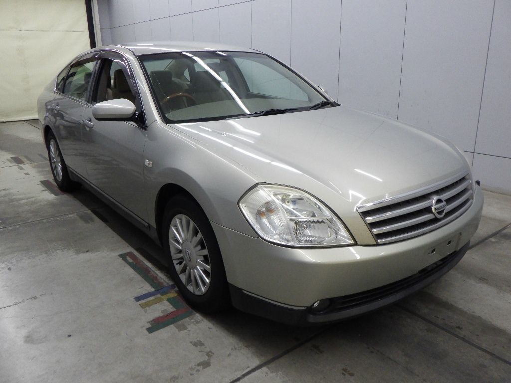 2005 Nissan Teana 230JM Japan auction vehicle
